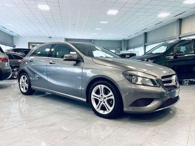 Usata Mercedes A180 122 CV (89 kW) 2012 787 grigio montagna Berlina