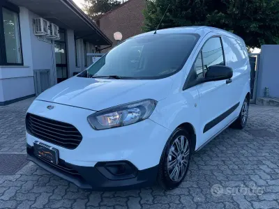 Usata Ford Transit Courier 75 CV (55 kW) 2021 Bianco Furgone