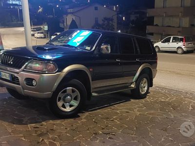 usata Mitsubishi Pajero gls sport