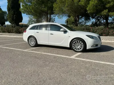 Usata Opel Insignia 160 CV (117 kW) 2010 Bianco Station wagon