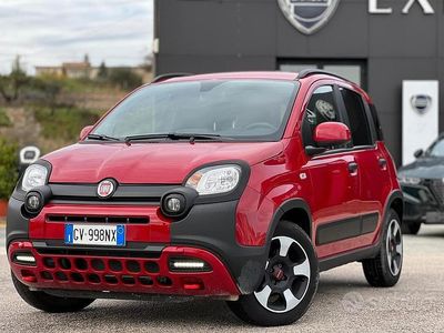 Usata Fiat Panda Cross Cross 70 CV (51 kW) 2024 Rosso Utilitaria