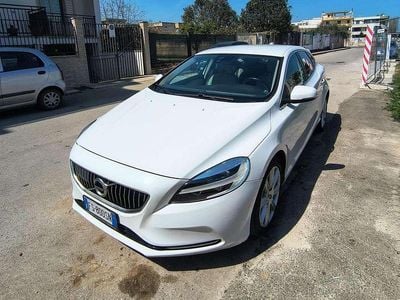 Occasion Volvo V40 Inscription 150 ch (110 kW) 2017 Blanc Berline