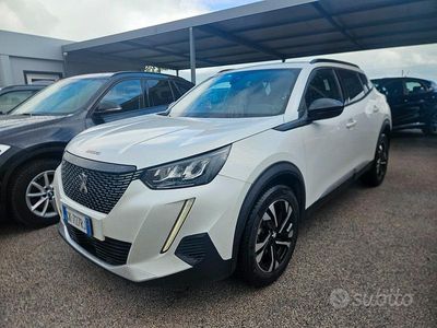 Usata Peugeot 2008 Allure 130 CV (95 kW) 2022 Bianco SUV