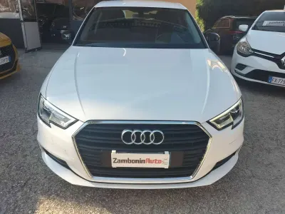 Usata Audi A3 Business 116 CV (85 kW) 2019 Bianco met. Berlina
