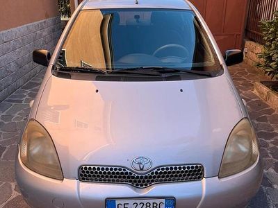 Argento Usata 2003 Toyota Yaris Sol Berlina | 1800 € (Buon prezzo)