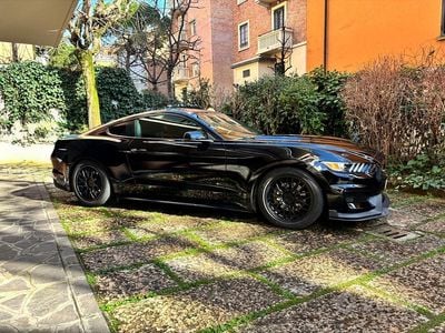 Usata Ford Mustang 317 CV (233 kW) 2016 Nero Coupé