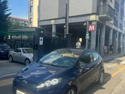 Usata Ford Fiesta 60 CV (44 kW) 2011 Bluazzurro Utilitaria