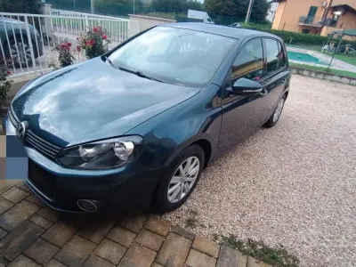 Usata VW Golf VII 105 CV (77 kW) 2012 Blu Berlina