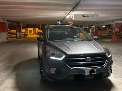Occasion Ford Kuga ST-Line 120 ch (88 kW) 2017 Gris SUV