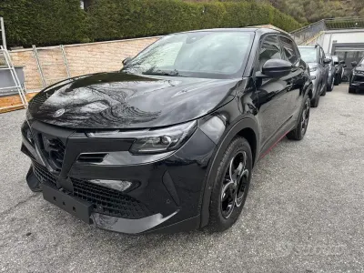 Nuova Alfa Romeo GT Junior Edizione Speciale 136 CV (100 kW) 2026 Nero SUV