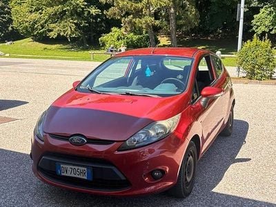 Usata Ford Fiesta 75 CV (55 kW) 2009 Rosso Utilitaria