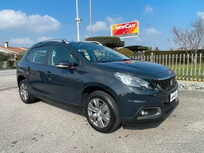 Usata Peugeot 2008 Active 75 CV (55 kW) 2018 Grigio SUV