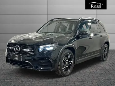 Käytetty Mercedes GLB200 AMG Line Premium Plus 150 HP (110 kW) 2024 Musta Katumaasturi