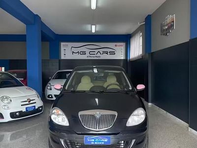 Usado Lancia Ypsilon 69 HP (50 kW) 2005 Preto Citadino