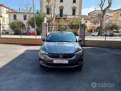 Occasion Fiat Tipo Lounge 95 ch (69 kW) 2016 Gris Berline