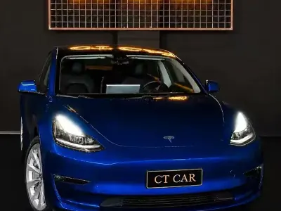 Begagnad Tesla Model 3 152 kW (208 HK) 2022 Blå Sedan