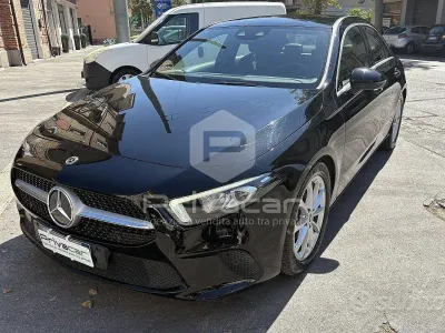Usata Mercedes A180 116 CV (85 kW) 2020 Nero Berlina