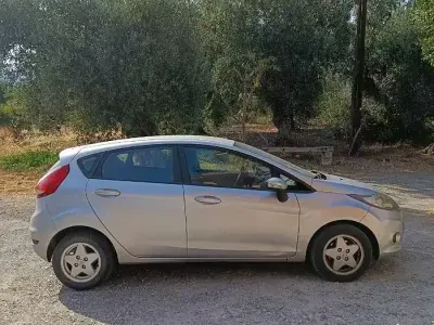 Usata Ford Fiesta 68 CV (50 kW) 2009 Grigio Berlina