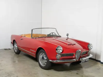Usata Alfa Romeo 2000 115 CV (84 kW) 1961 Rosso Cabrio