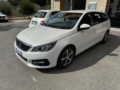 Usata Peugeot 308 Active 131 CV (96 kW) 2019 Bianco Berlina