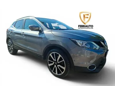 Usata Nissan Qashqai Tekna 110 CV (80 kW) 2016 Grigio SUV