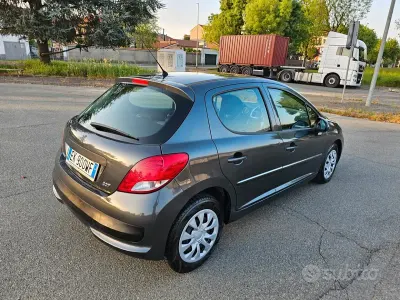 Usata Peugeot 207 68 CV (50 kW) 2012 Grigio Berlina