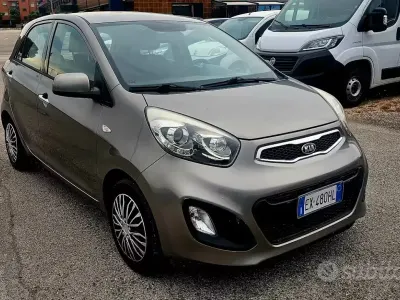 Usata Kia Picanto 67 CV (49 kW) 2014 Marrone Utilitaria