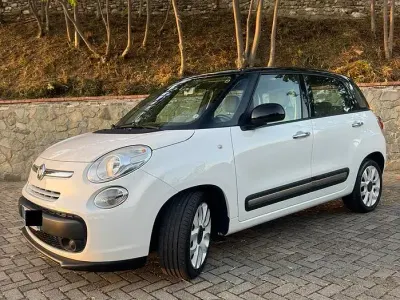 Usado Fiat 500L Lounge 85 HP (62 kW) 2013 Branco Monovolume