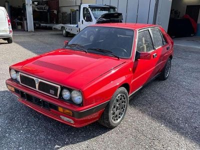 Usata Lancia Delta 196 CV (144 kW) 1991 Rosso Utilitaria