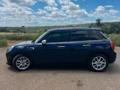 Usata Mini One D 95 CV (69 kW) 2017 Blu Utilitaria