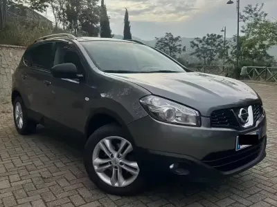 Begagnad Nissan Qashqai +2