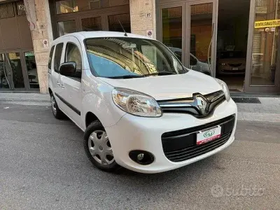 Usata Renault Kangoo Life 95 CV (69 kW) 2020 Bianco Monovolume