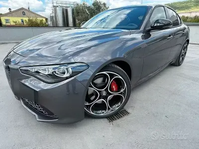 Second-hand Alfa Romeo Giulia Sprint 160 CP (117 kW) 2023 Gri Berlinǎ