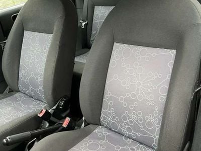 Usata Ford Fiesta Titanium 68 CV (50 kW) 2008 Grigio Utilitaria