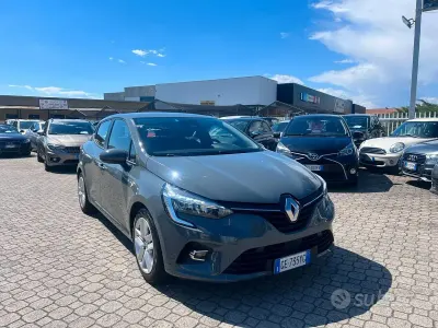 Occasion Renault Clio V Intens 101 PK (74 kW) 2021 Grijs Sedan