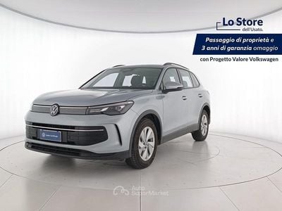 Usata VW Tiguan Life 150 CV (110 kW) 2024 Dolomite silver metallizzato SUV