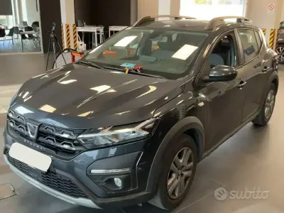 Gebraucht Dacia Sandero Comfort 101 PS (74 kW) 2022 Grau Limousine