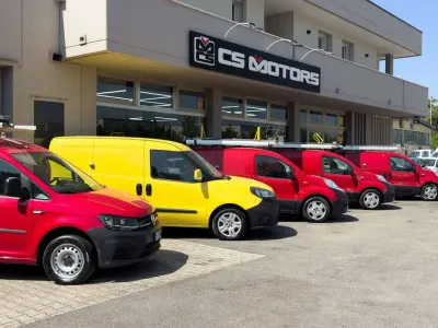 Usata Fiat Fiorino 95 CV (69 kW) 2017 Rosso Monovolume