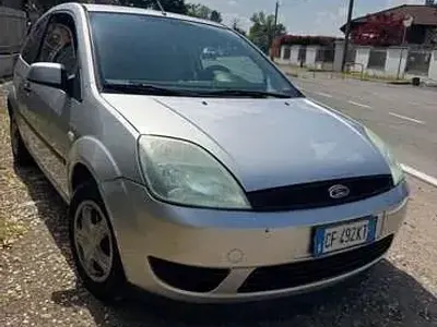 Usata Ford Fiesta Ambiente 69 CV (50 kW) 2003 Utilitaria