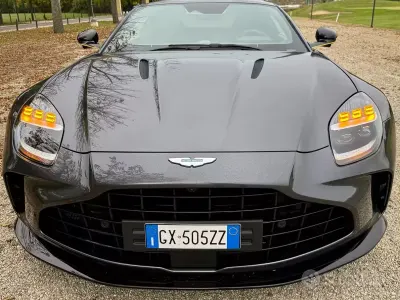 Usata Aston Martin Vantage 680 CV (500 kW) 2025 Grigio Coupé