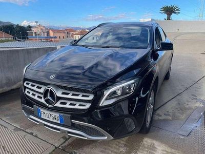 Usata Mercedes GLA200 136 CV (100 kW) 2018 Nero SUV