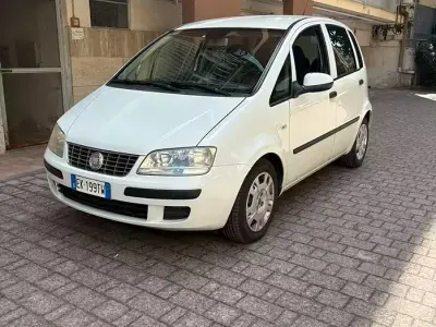 Usata Fiat Idea 95 CV (69 kW) 2011 Bianco Monovolume