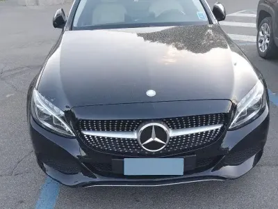 Usata Mercedes C200 136 CV (100 kW) 2015 Nero Station wagon