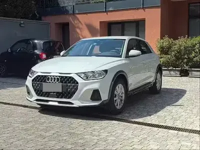 Usata Audi A1 Ambiente 110 CV (80 kW) 2024 Bianco SUV
