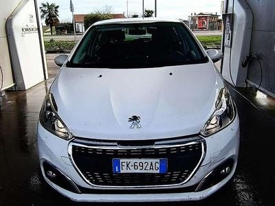 Usata Peugeot 208 Active 82 CV (60 kW) 2017 Utilitaria