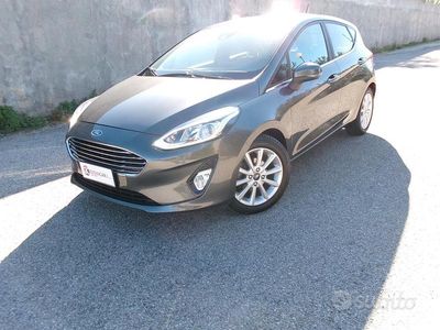 Usata Ford Fiesta Vignale 101 CV (74 kW) 2019 Grigio Berlina