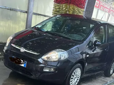 Usata Fiat Punto Evo Active 69 CV (50 kW) 2011 Utilitaria