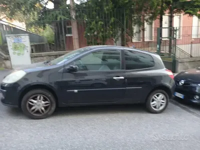 Usata Renault Clio II 58 CV (42 kW) 2007 Nero Berlina