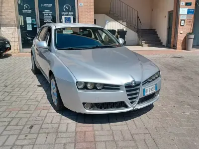 Usata Alfa Romeo 159 120 CV (88 kW) 2007 Argento Station wagon
