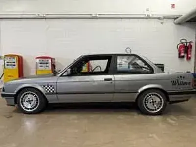 Usata BMW 316 211 CV (155 kW) 1987 Grigio Berlina